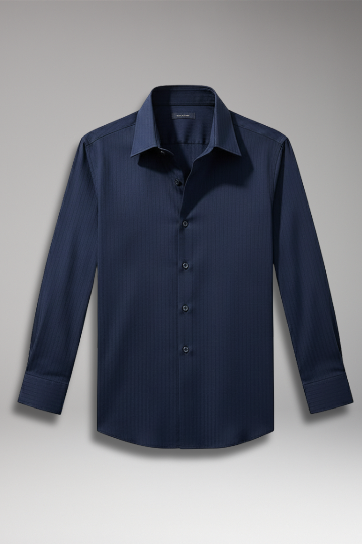 Men's Dress Shirt with Vertical Stripes and Defined Fit