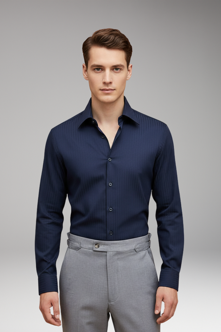 Men's Dress Shirt with Vertical Stripes and Defined Fit