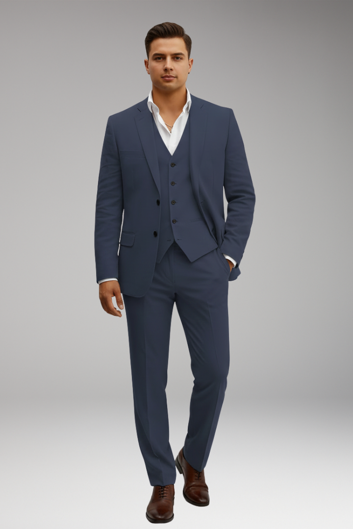 Men's Three-Piece Suit with Buttoned Jacket and Waistcoat